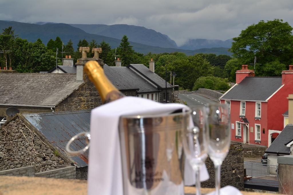 Fairhill House Hotel Clonbur Eksteriør billede